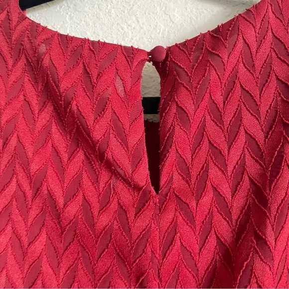 Ryan Wythe woman’s blouse size 1X textured deep red flowy lined festive casual - Picture 3 of 8